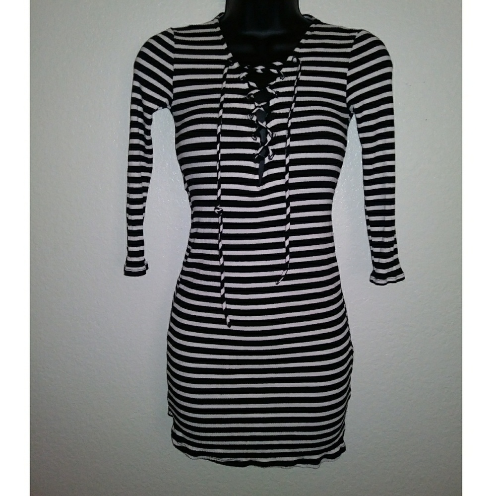 🌵3 for 15🌵Stripe 3/4 sleeve mini dress